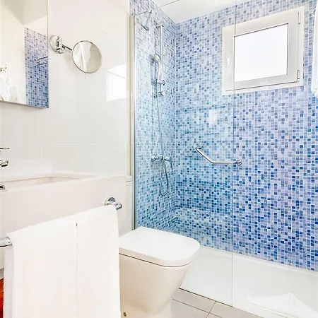 Livvo Calderones - Adults Recommended 4*