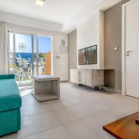 Livvo Calderones - Adults Recommended 4*