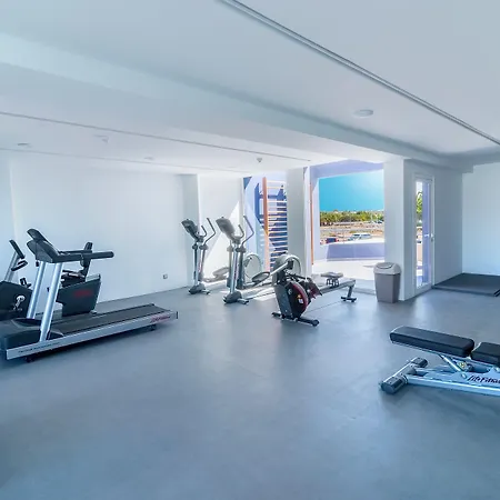 Livvo Calderones - Adults Recommended 4*