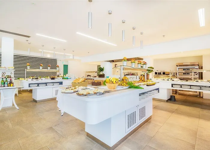 Livvo Calderones - Adults Recommended 4*