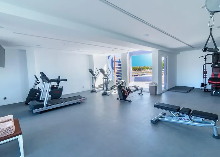 Livvo Calderones - Adults Recommended 4*