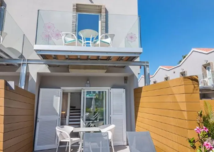 Livvo Calderones - Adults Recommended 4*