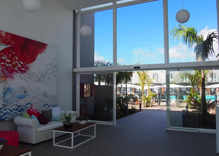 Livvo Calderones - Adults Recommended