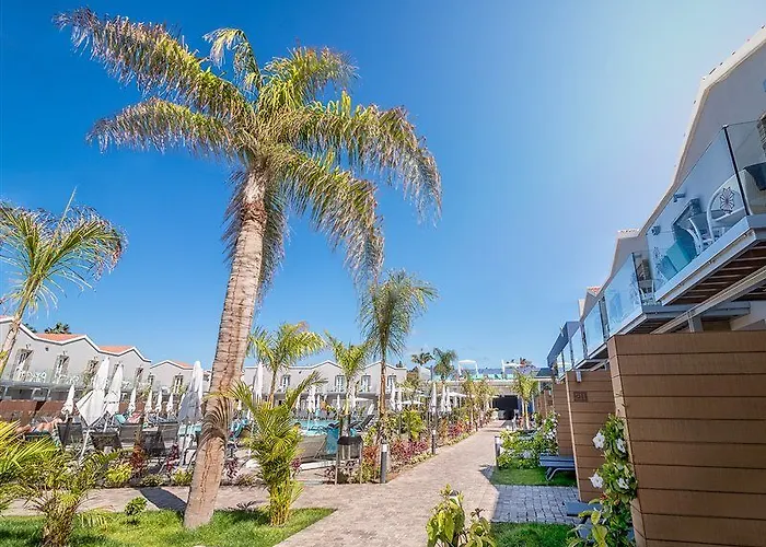 Livvo Calderones - Adults Recommended 4*